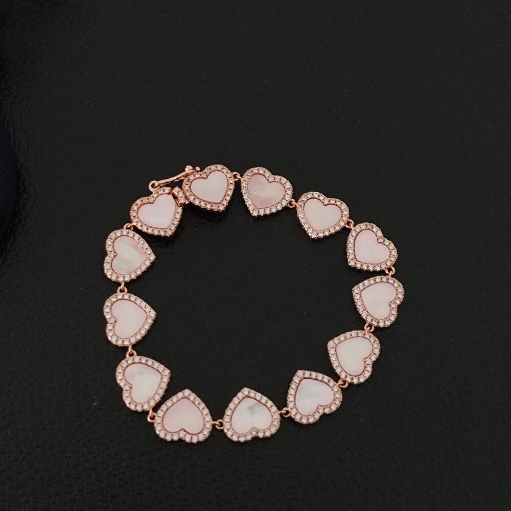 APM Monaco Romantic Heart-Shaped Pink MOP Bracelet